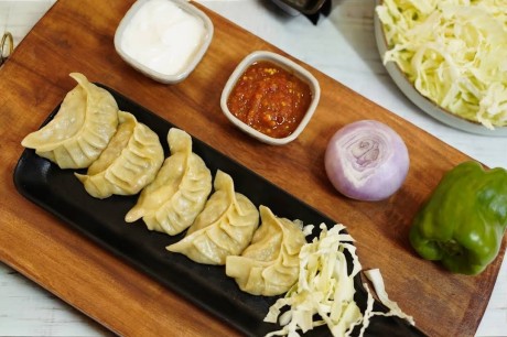Momos