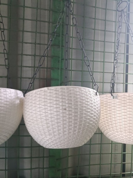 Hanging basket