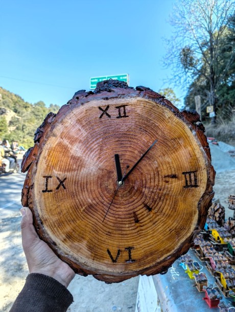 Wooden wall clock ⏰