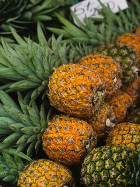 अनानास (Pineapple) 1 Pc (Approx 1.5 Kg)