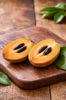 1 Kg चीकू (Sapota or Sapodilla)